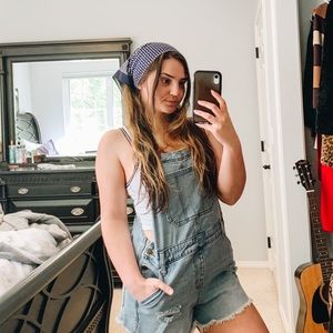 NWOT Light wash denim overalls